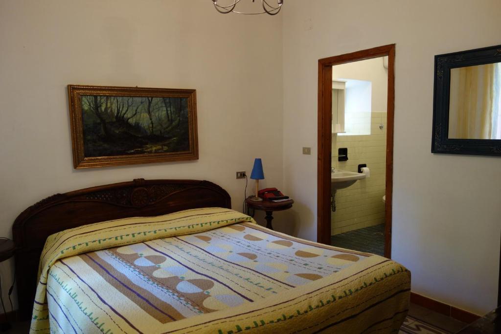 Hotel Roma Scanno Camera foto