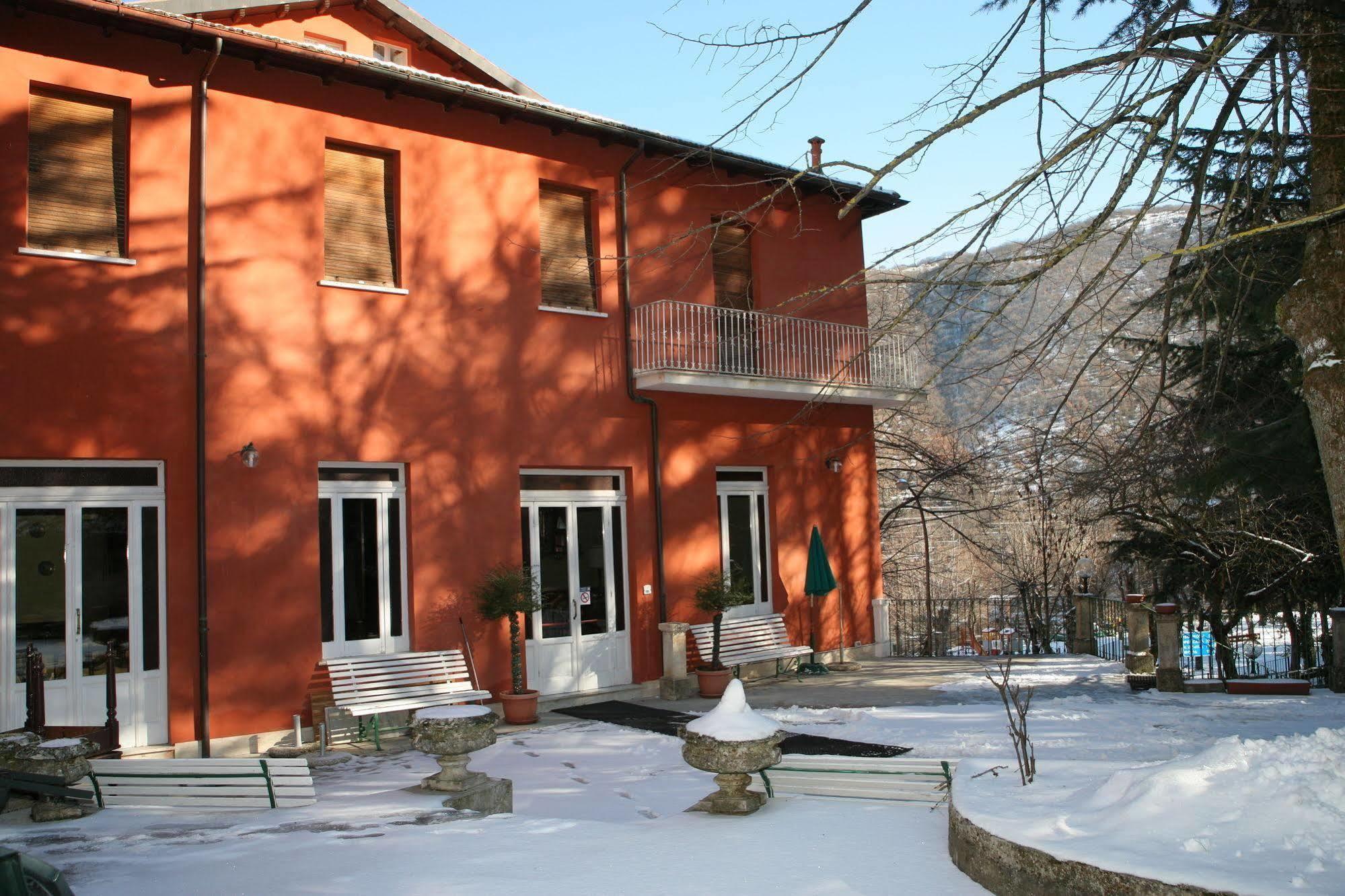 Hotel Roma Scanno Esterno foto