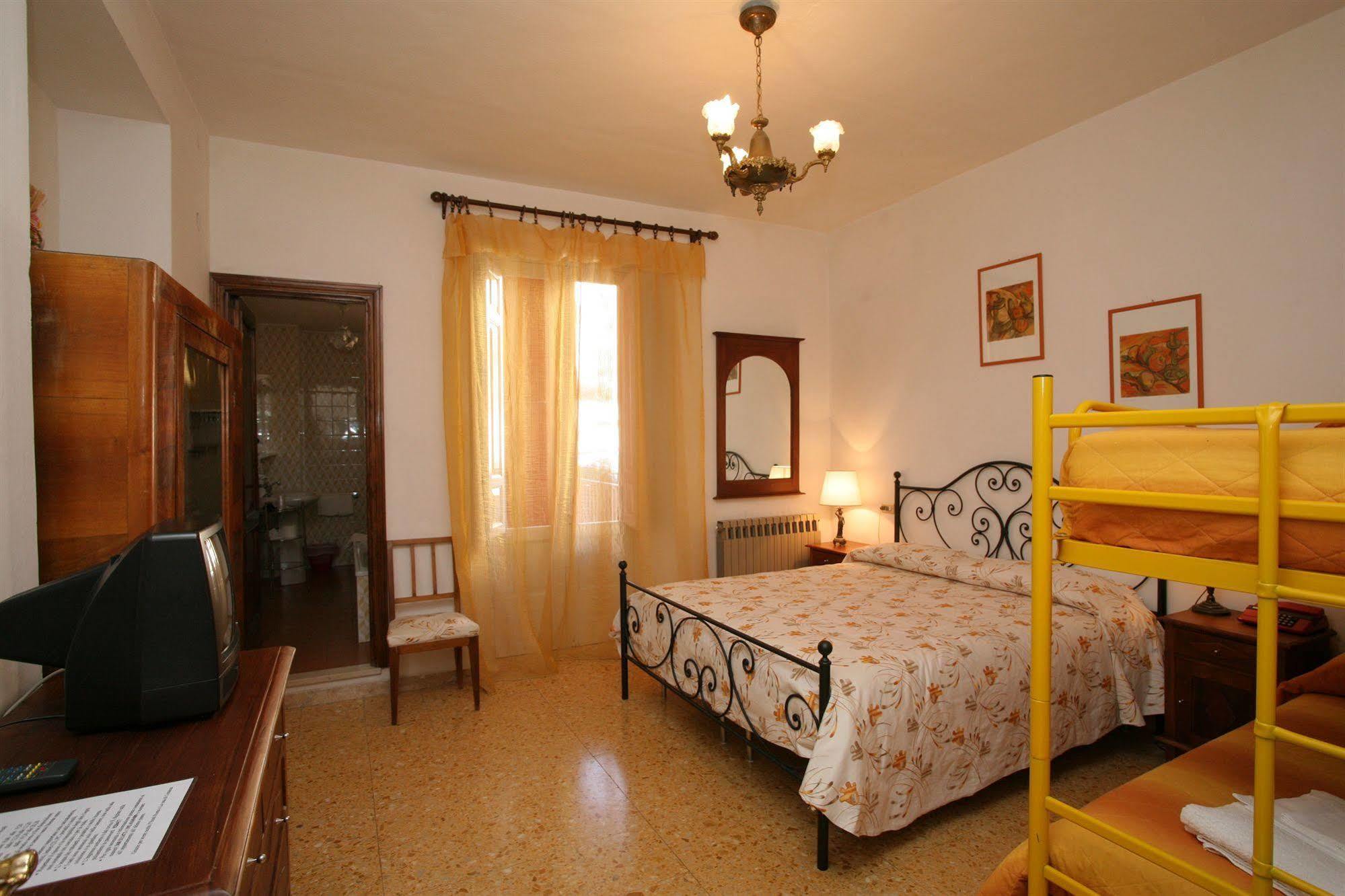 Hotel Roma Scanno Esterno foto