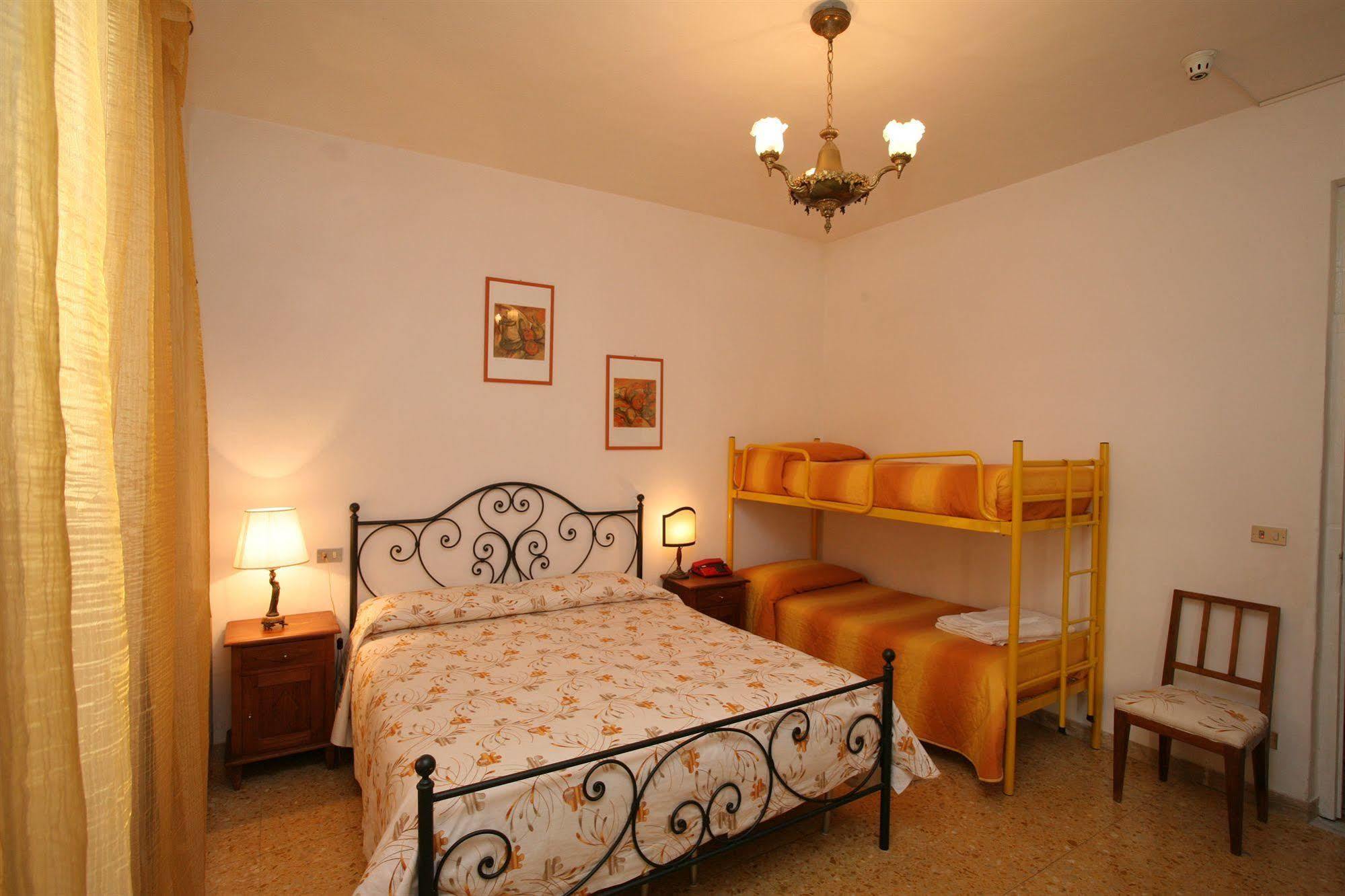 Hotel Roma Scanno Esterno foto
