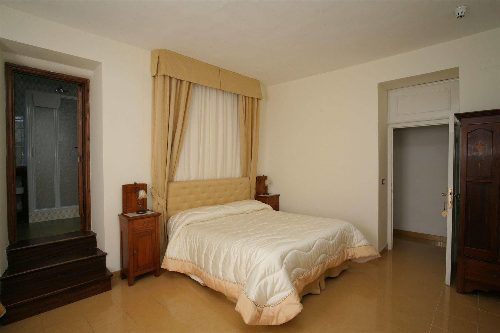 Hotel Roma Scanno Esterno foto