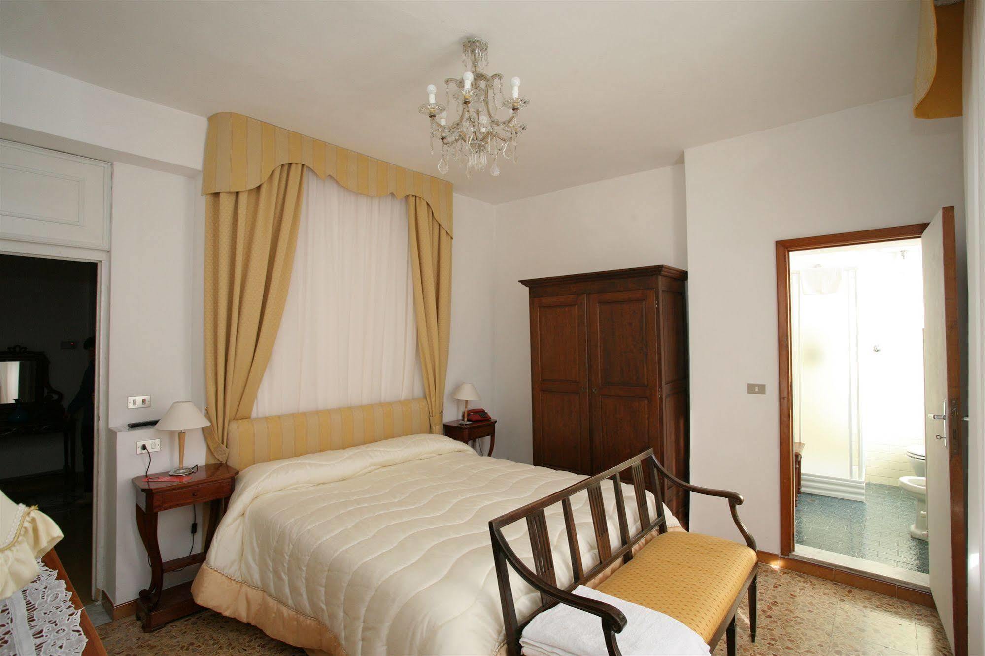 Hotel Roma Scanno Esterno foto
