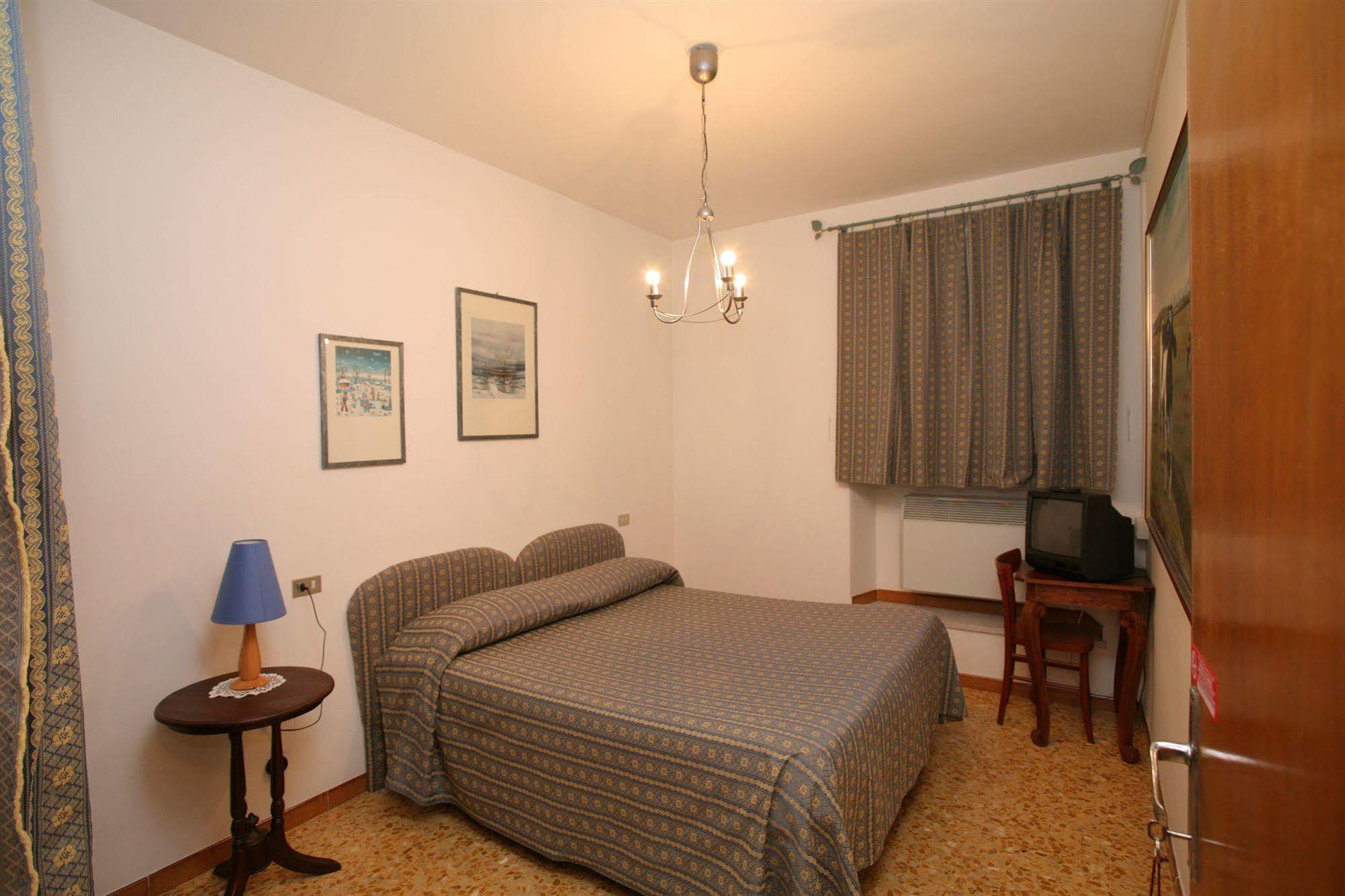 Hotel Roma Scanno Esterno foto