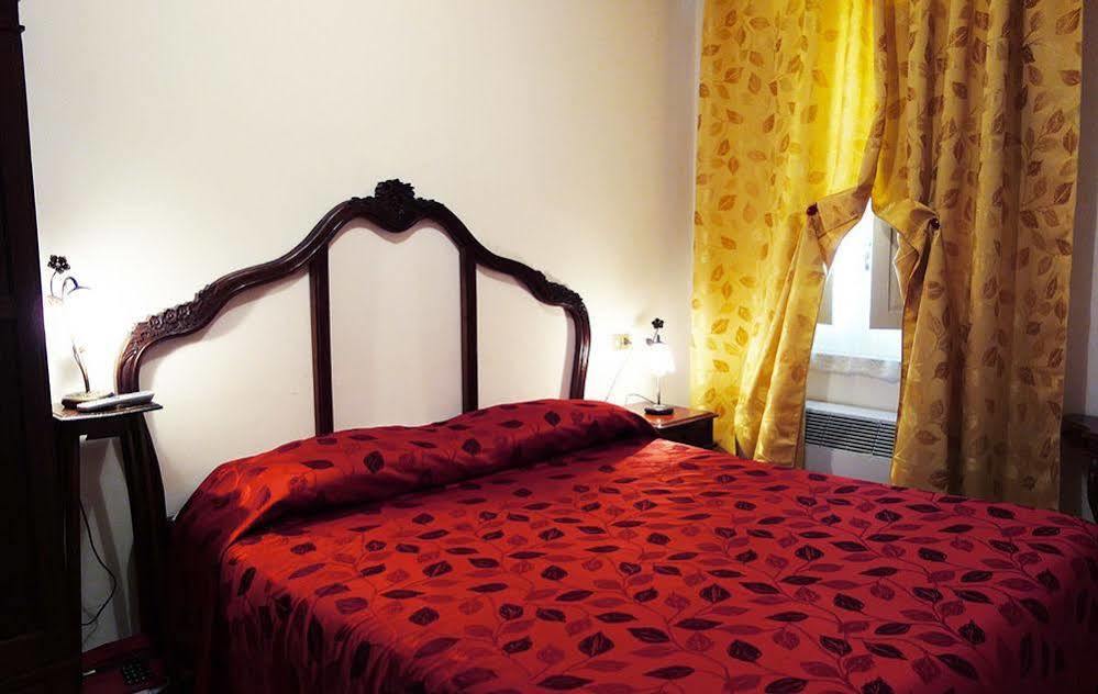 Hotel Roma Scanno Esterno foto