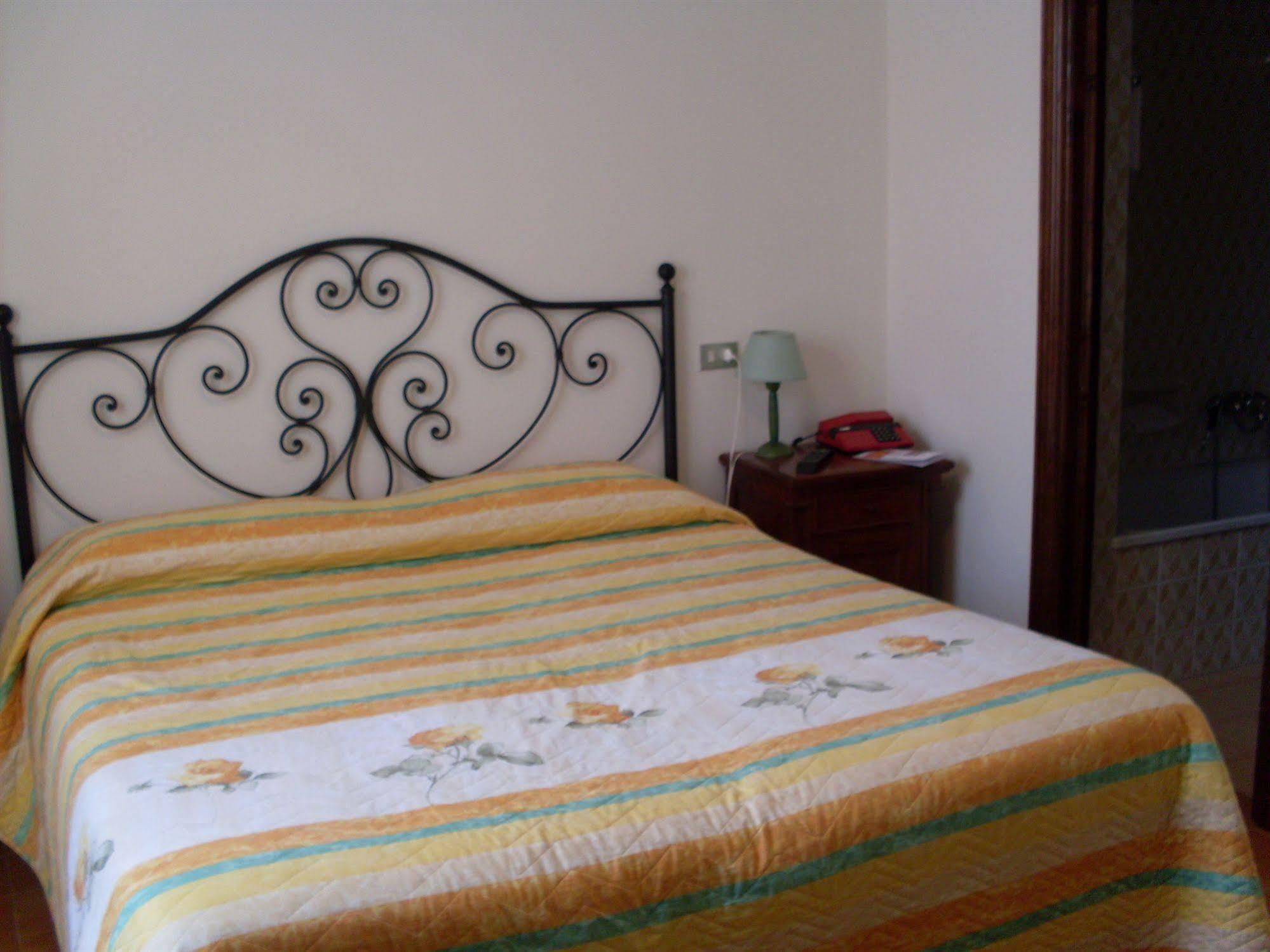 Hotel Roma Scanno Esterno foto