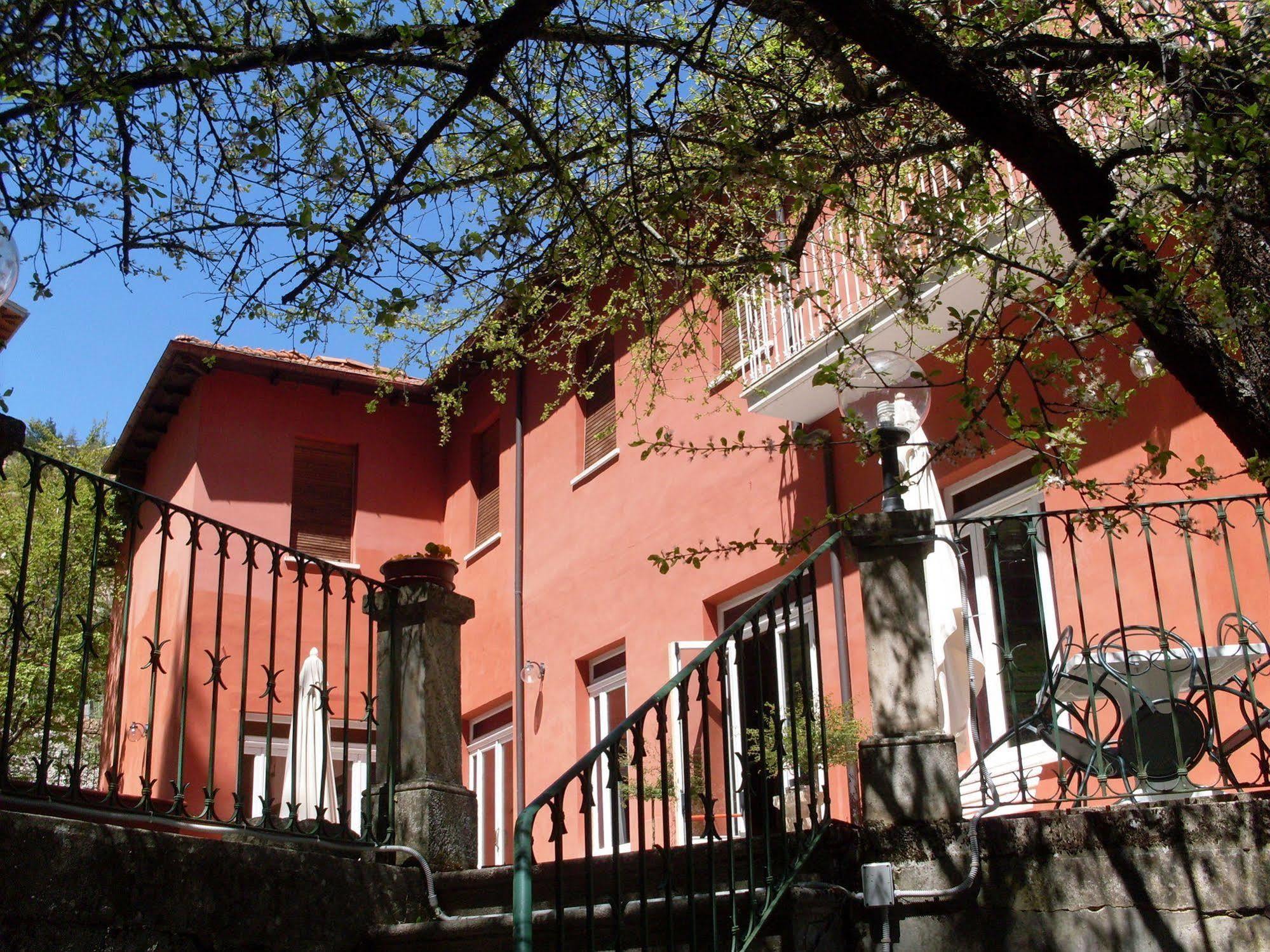 Hotel Roma Scanno Esterno foto