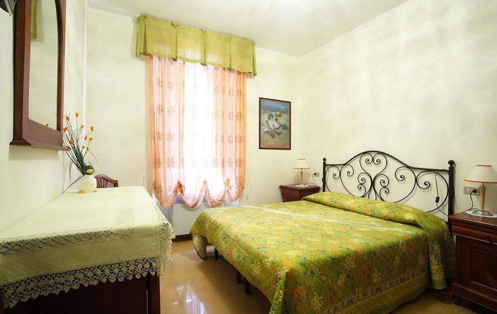 Hotel Roma Scanno Esterno foto